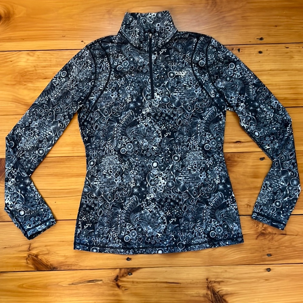 Orage quarter zip base layer. Size Womens Large.